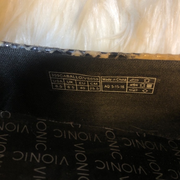 Vionic Caballo pointed toe flats, slip on orthotic Sz 8.5 -runs wider - Picture 7 of 9